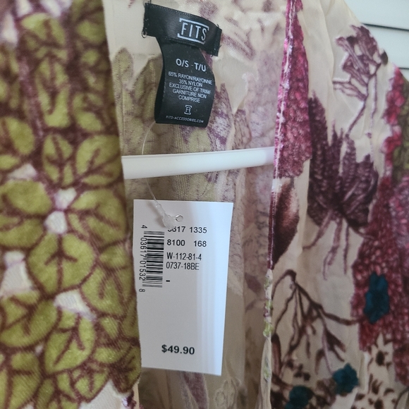 Cover-up for swimsuit/jeansfor winter getaway - Picture 2 of 4